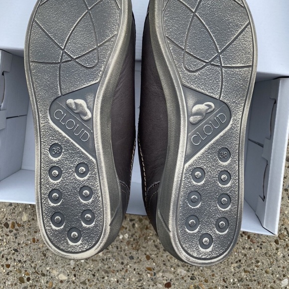 Cloud Aika Zip Sneaker - Picture 8 of 10